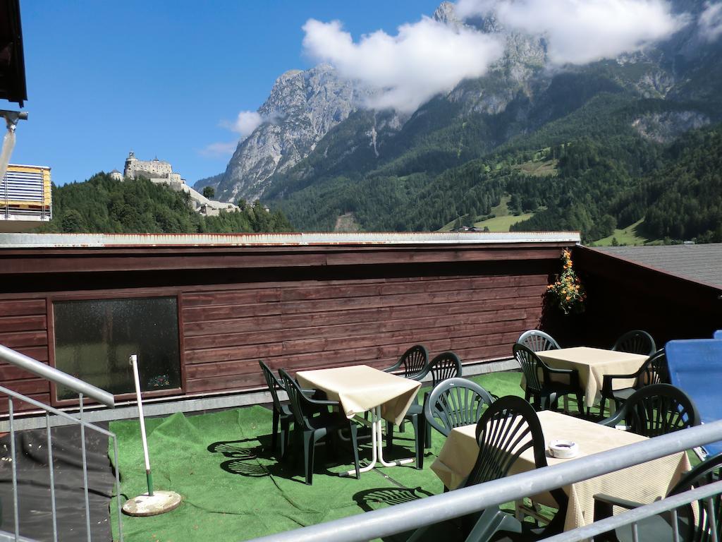 Hotel Weisses Roessl Werfen Esterno foto