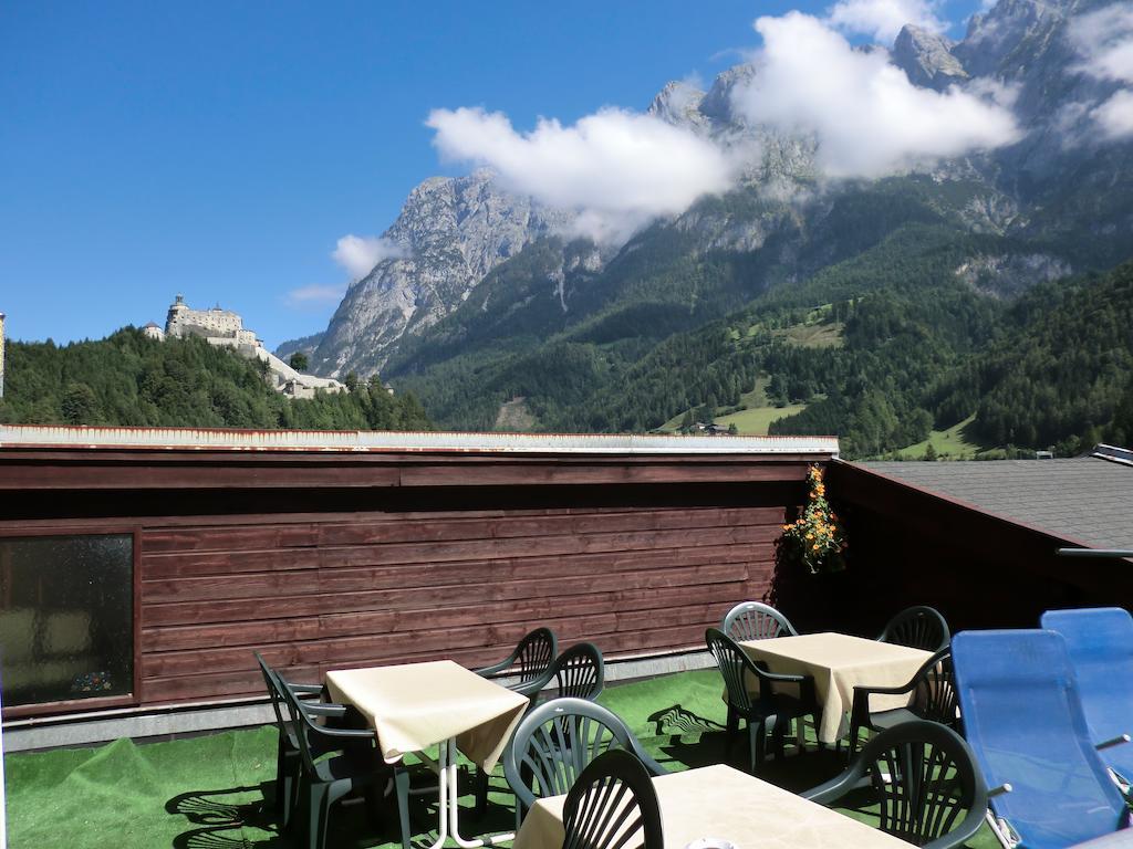 Hotel Weisses Roessl Werfen Esterno foto